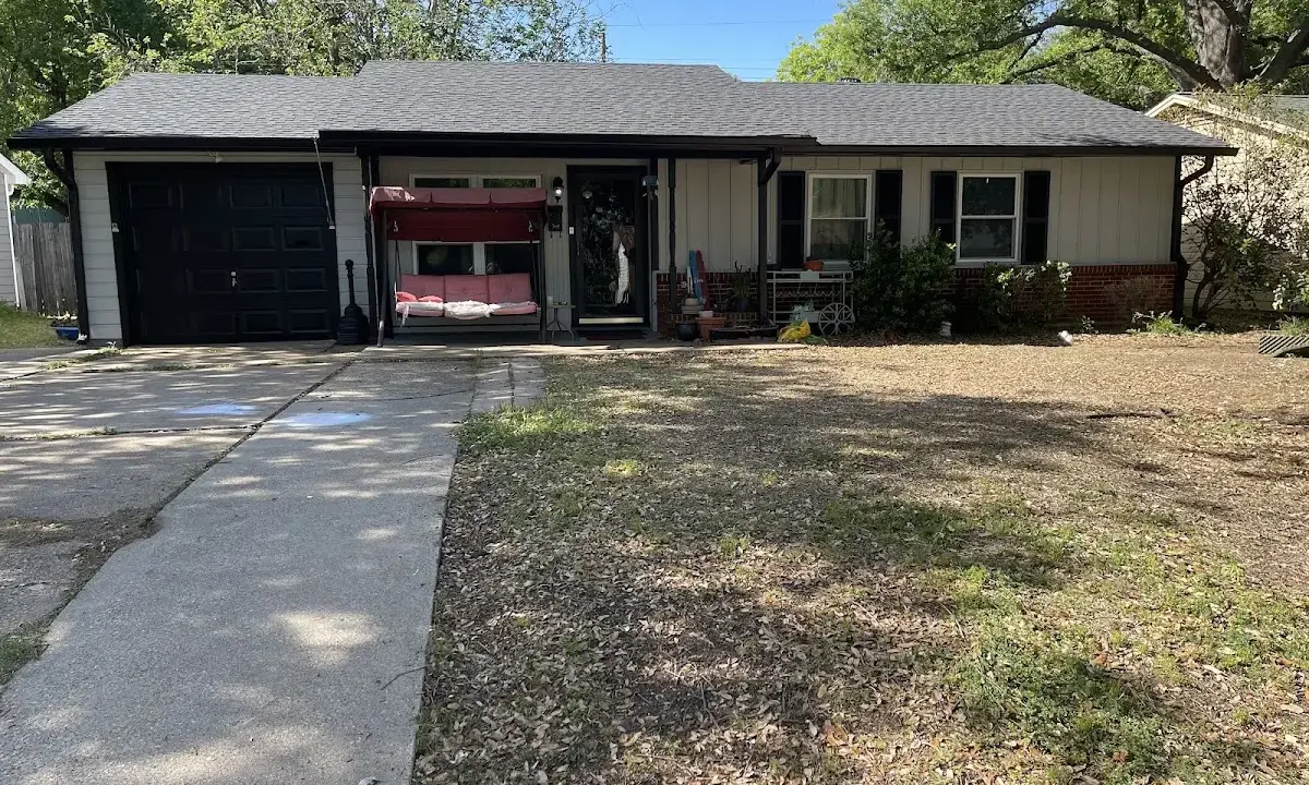 Roof Inspection crew at work on a residential roof in Picayune